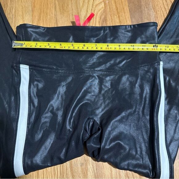 Spanx Black and White Striped Leggings Sz S/P - Picture 8 of 11
